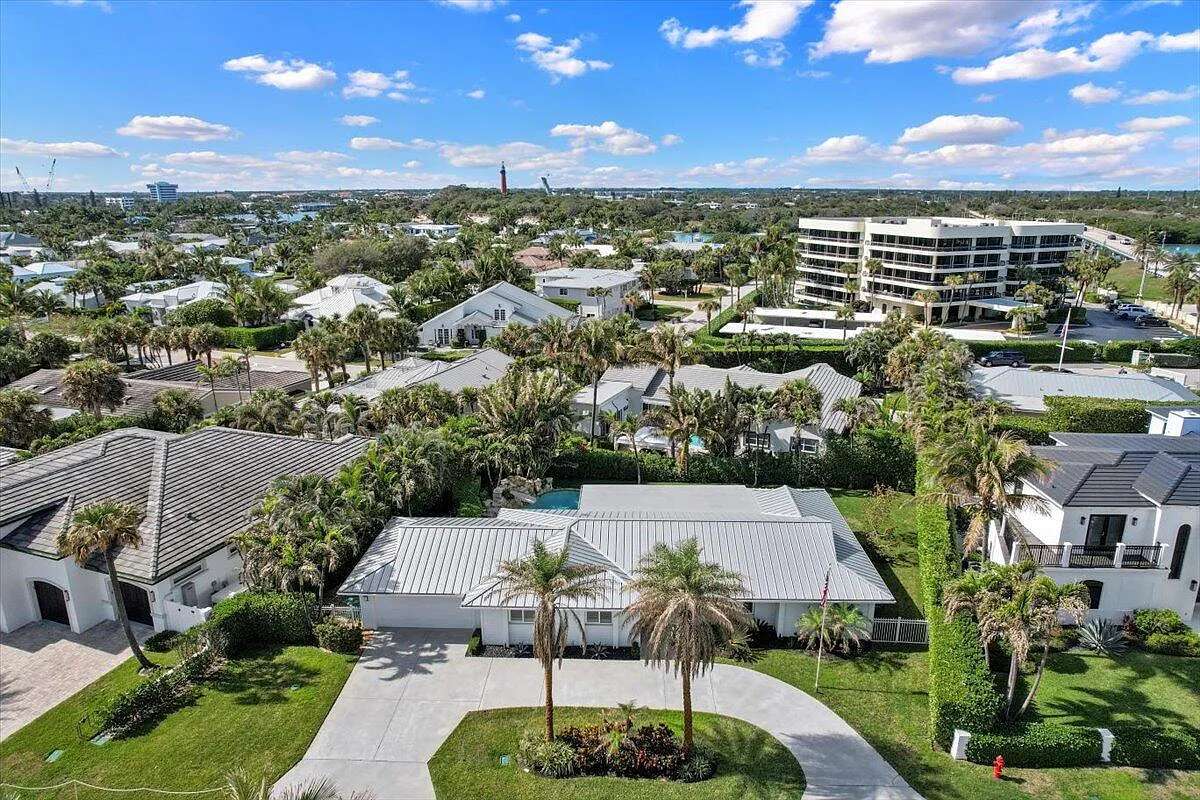 3 bed, 2.0 bath, 1882 sqft, $30,000 — Photo 4