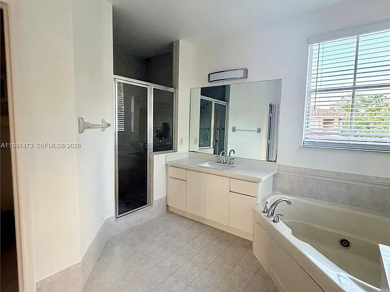 16500 SW 37th St — Photo 17