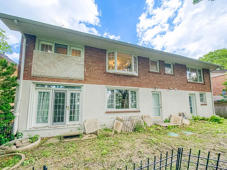 140 Ridgewood Rd #BASEMENT — Photo 13