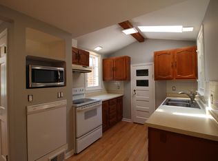 1618 Stoddard Ave, Wheaton, IL 60187