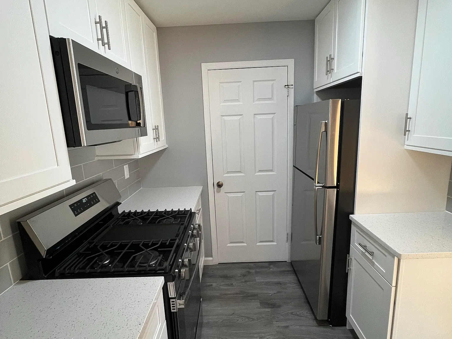2 bed, 995 sqft, $2,000 — Photo 4