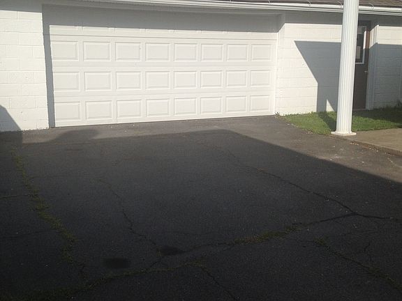 Garage with workshop 
 