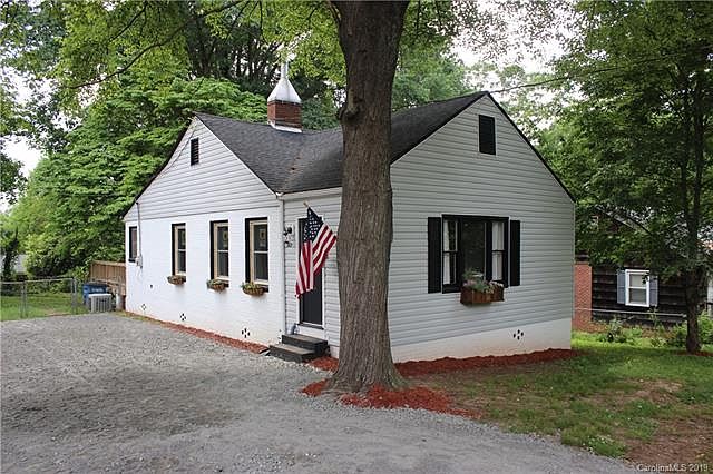 1st image of 369 Westwood Dr