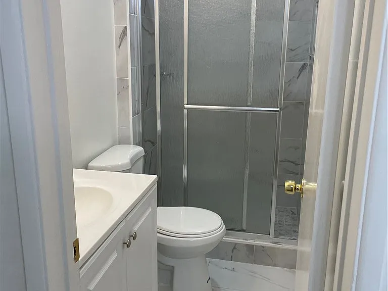 1141 Pine St #9 — Photo 7