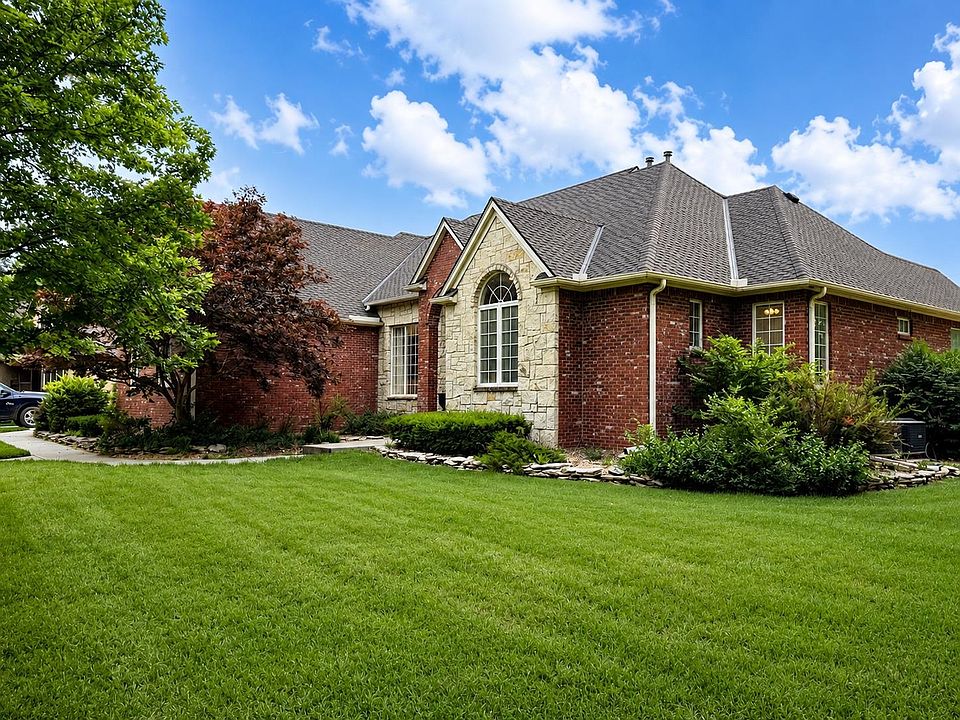 1st image of 2534 Briarwood Ln