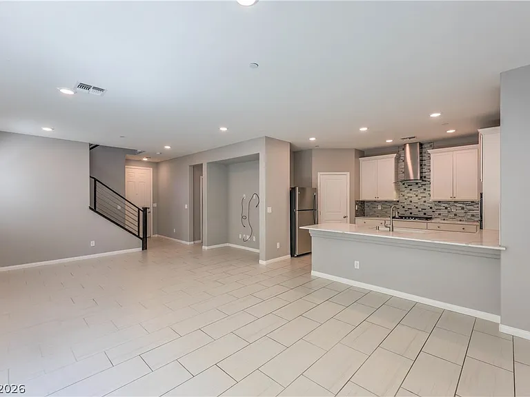 2508 Valdanos Pl — Photo 8