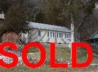 W10650 Tipperary Rd, Poynette, WI 53955