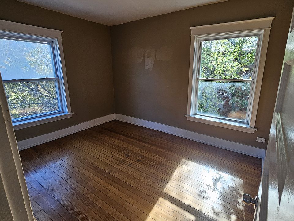 Bedroom Front