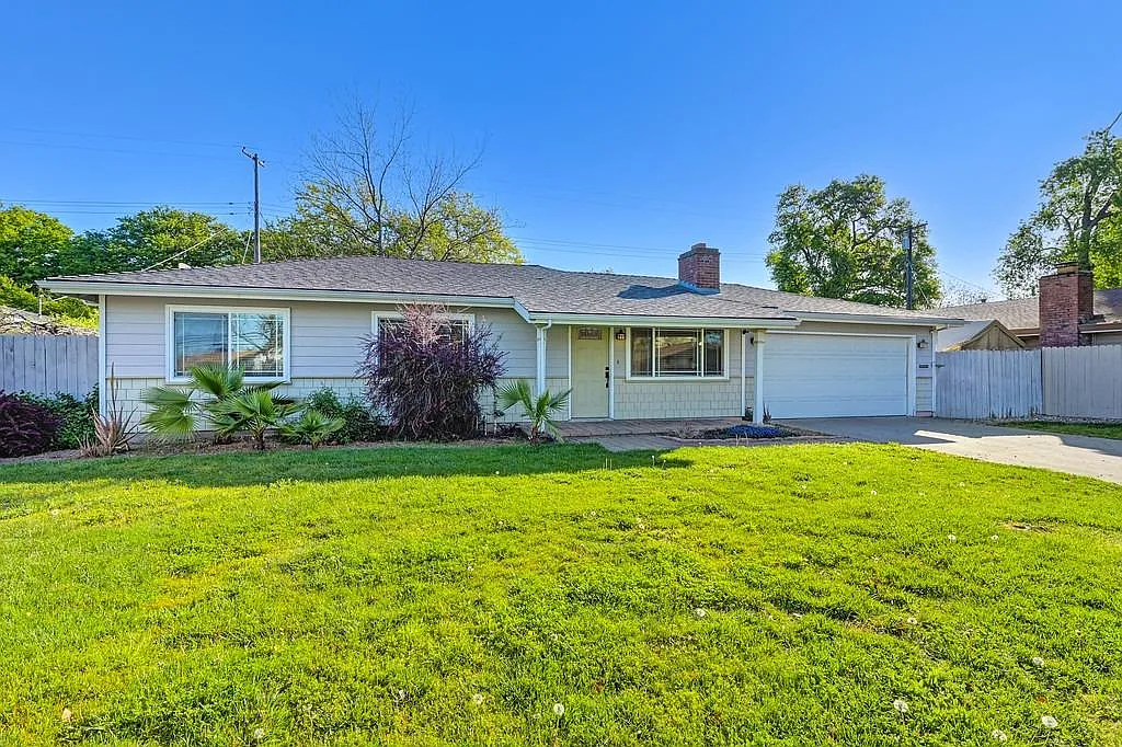 10412 Georgetown Dr photo 1