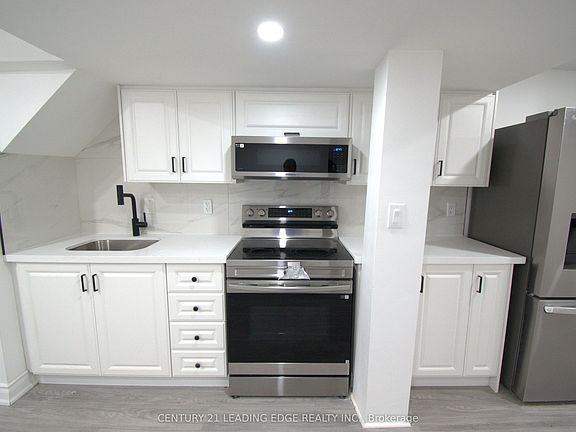 4th image of 45 Lofthouse Dr #Basement