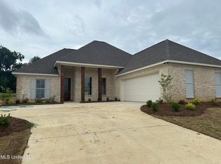 125 Lewis Farms Dr, Madison, MS 39110