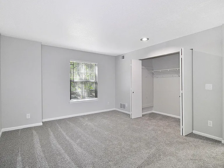 Woodland Valley Apartments — Photo 33