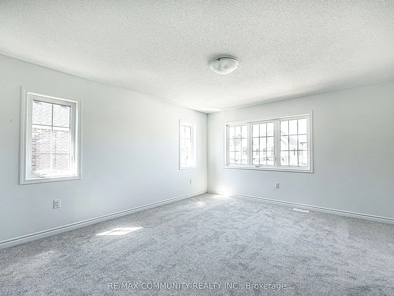 1483 Mockingbird Sq — Photo 8