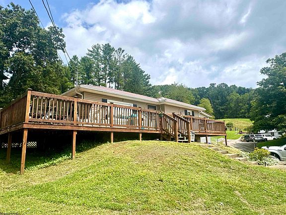 2nd image of 538 Valley Chapel Rd
