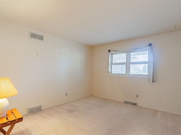 5th image of 4394 Huston Hills Rd