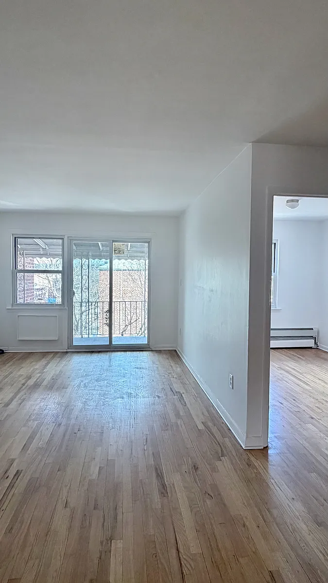 Building Photo - 79-18 Kneeland Ave #2