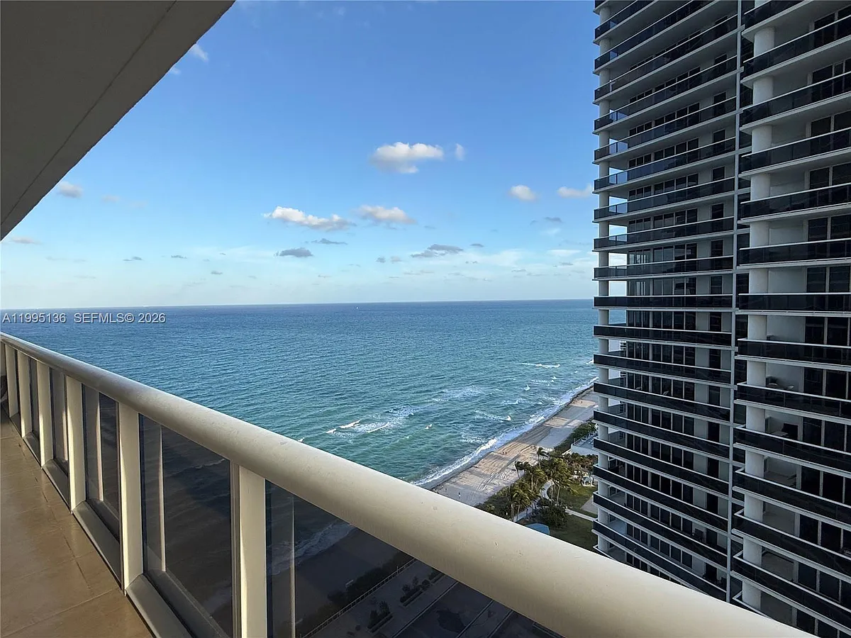 Building Photo - 1830 S Ocean Dr #3006