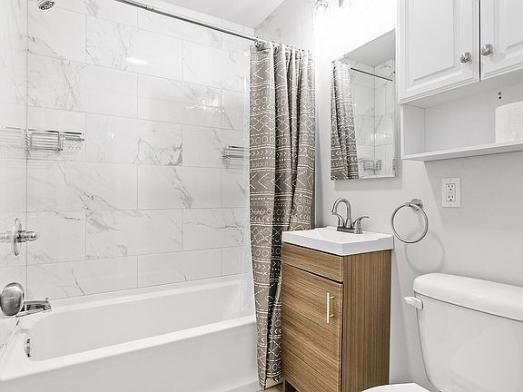 2nd image of 4009 Bloomington Ave #4009