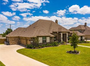 136 Diamond Ln, Waxahachie, TX 75165