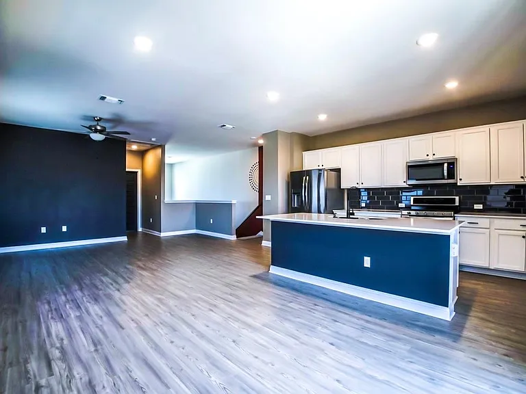 8306 Mandela Bnd — Photo 31