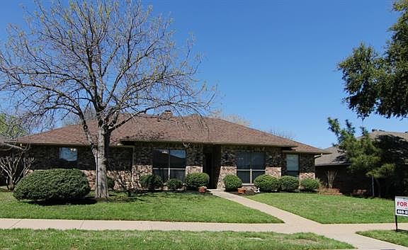2nd image of 1519 Silverleaf Dr