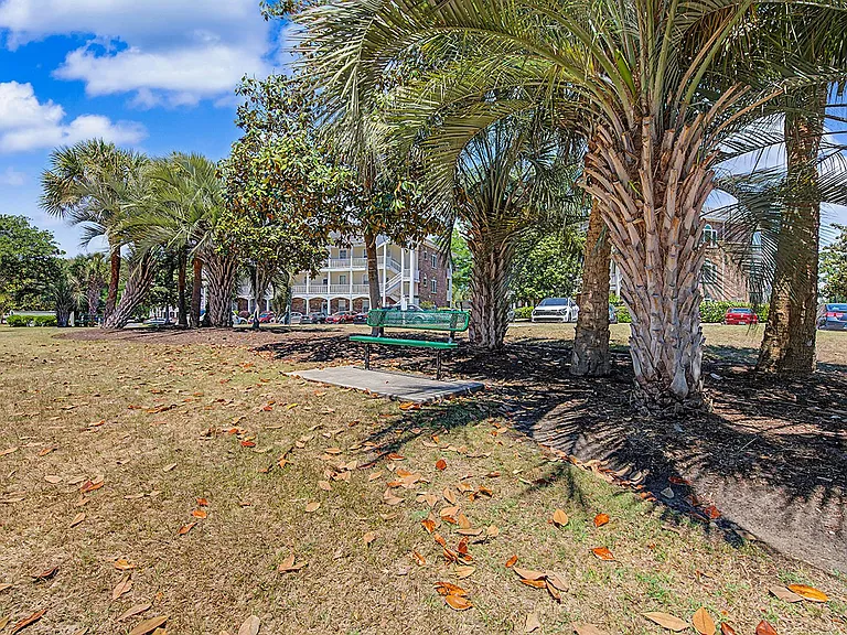 670 Riverwalk Dr #302 — Photo 30