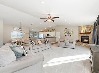 13638 W Oak Glen Rd, Valley Center, CA 92082