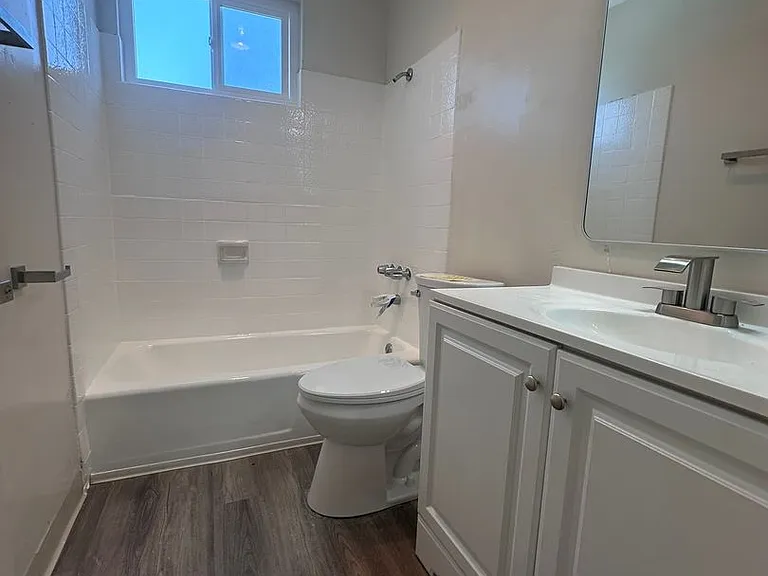 4160 Illinois St — Photo 10