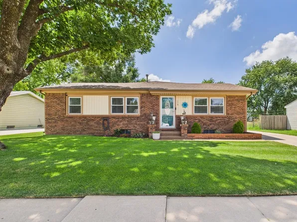 219 N McComas St, Wichita, KS 67203
