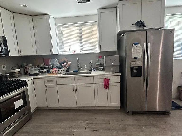 1571 W 37th Pl — Photo 16