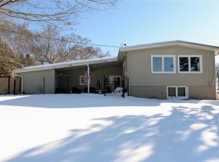 8033 Lake Rd, Seville, OH 44273