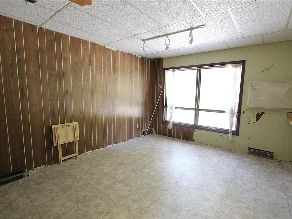 413 N Main St, Monticello, IN 47960 Zillow