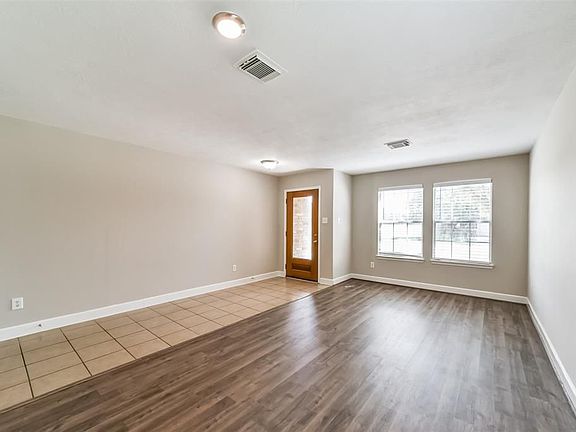 4th image of 14402 Hannah Glen Ln
