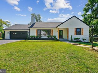 9915 Wildwood Rd, Kensington, MD 20895