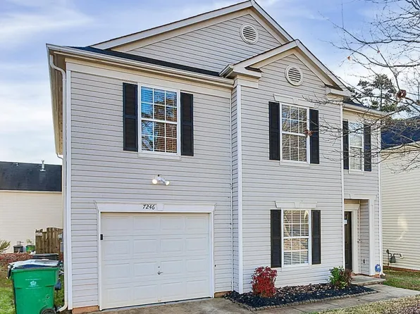 7246 Fox Point Dr, Charlotte, NC 28269