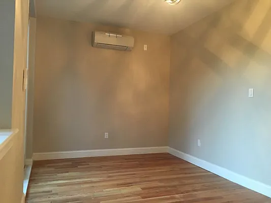 Rented by Metro Prop NY Corp | media 7