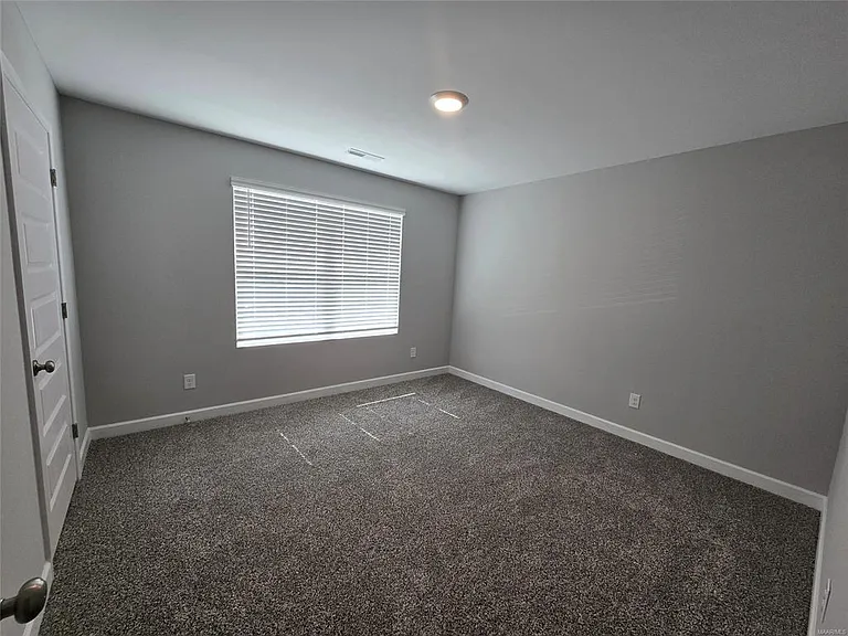 1010 Garden Ln — Photo 13