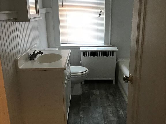 5th image of 835 Elm St APT C2