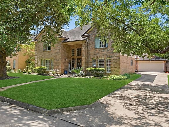 4th image of 13415 Jessica Ln