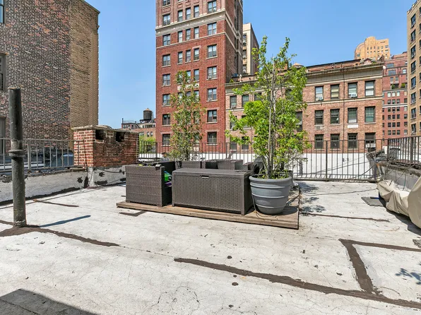 18 West 69th Street image 10 of 11