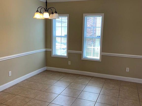 4th image of 300 E Carolyn Ave #A