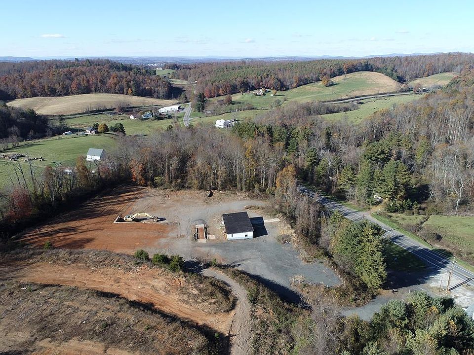 1st image of 3132 Fancy Gap Hwy