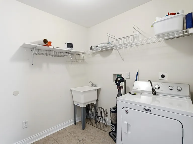 7822 Remington Rd — Photo 9