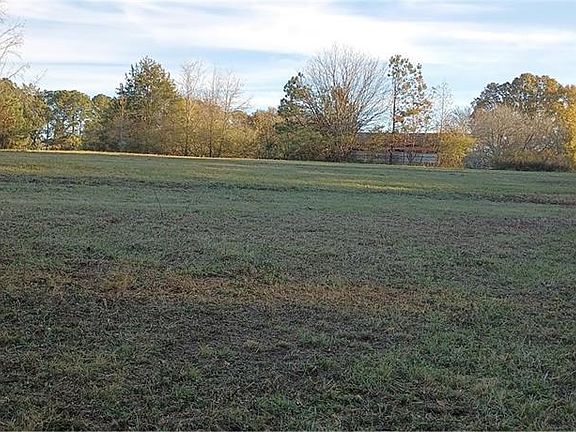 4th image of 810 Nix Rd