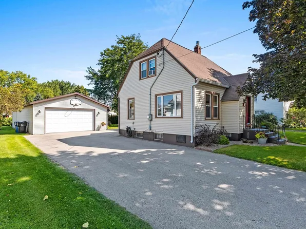 205 E State St, Bonduel, WI 54107