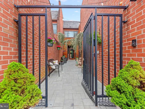 37 Judges Ln, Towson, MD 21204