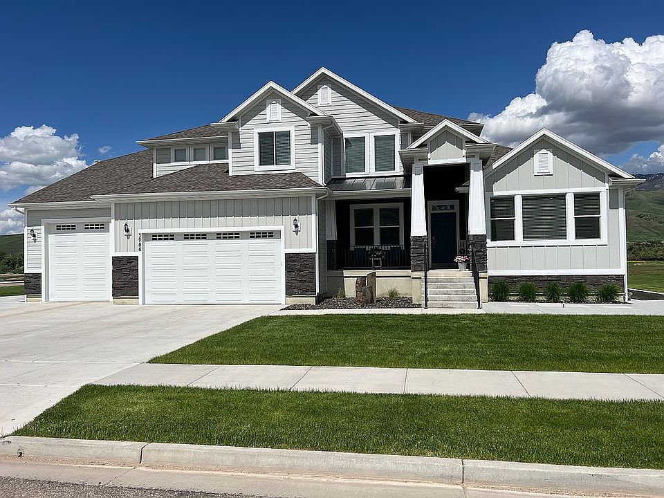1st image of 3986 N Thurston Dr