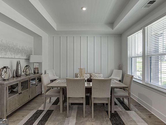 3rd image of 2570 Bertrand Way
