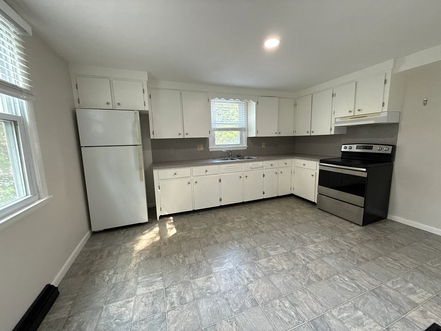70 Court St — Photo 3