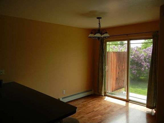 Breakfast Nook/Dining